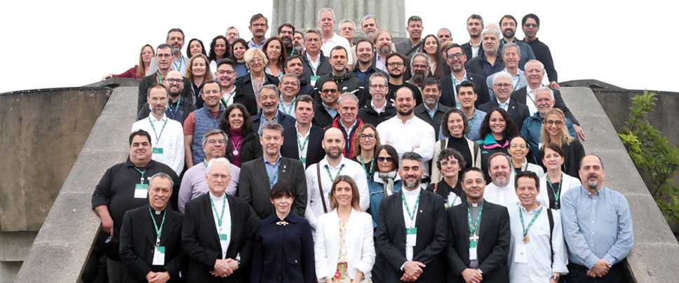 Braços abertos à pluralidade transformadora