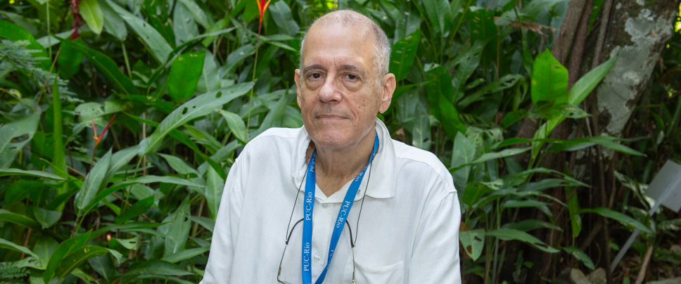 Eleito para a ABL, professor Paulo Henriques Britto quer ampliar alcance da pesquisa em poesia