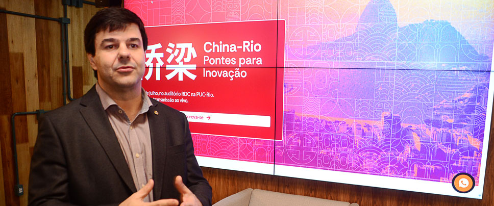 “Brasil e China têm a oportunidade de liderar um novo capítulo da inovação global” Encontro “China-Rio: Pontes para Inovação” soma-se aos esforços contínuos da PUC-Rio para estreitar laços científicos e tecnológicos entre os dois países