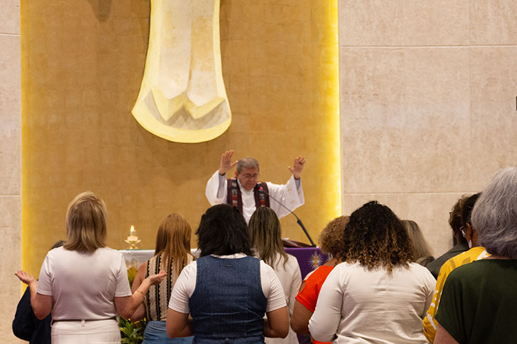 Fé e reconhecimento no mês da Mulher